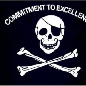 Pirate vlag Commitment to Excelence