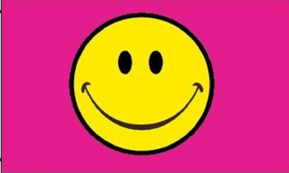Smiley Pink vlag